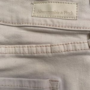 Cream Abercrombie and Fitch shorts